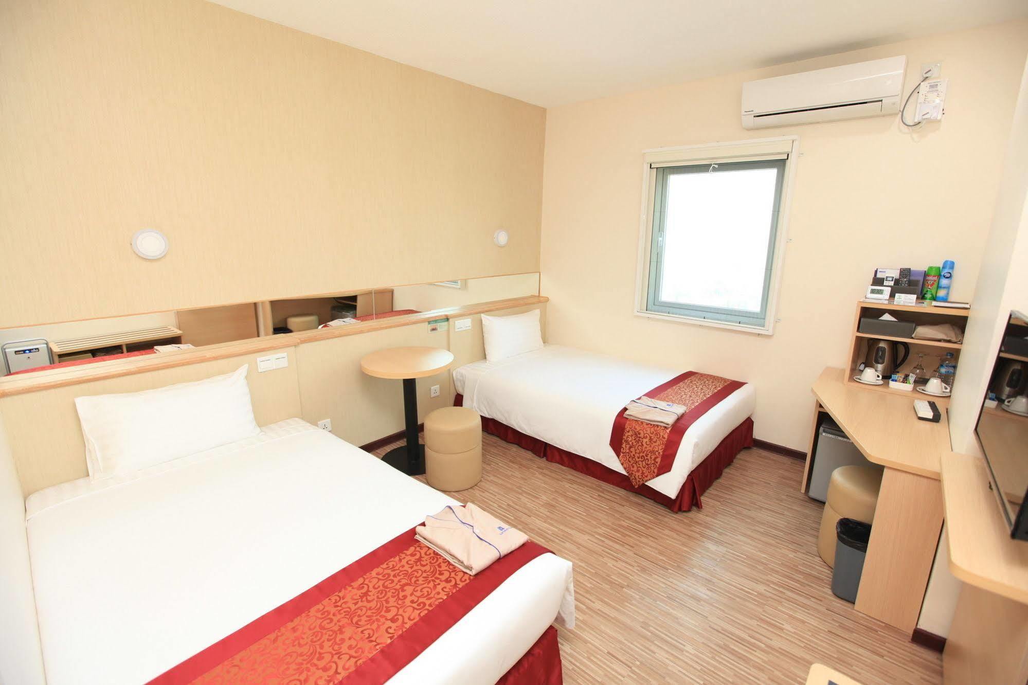 Super Hotel Rangoon Buitenkant foto